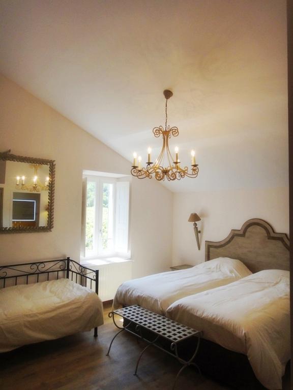 Les Terres De Saint Hilaire Acomodação com café da manhã Ollières Quarto foto