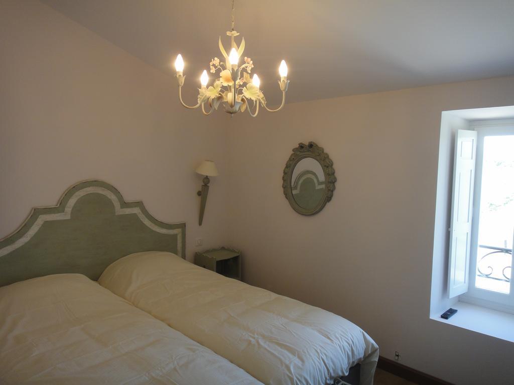 Les Terres De Saint Hilaire Acomodação com café da manhã Ollières Quarto foto